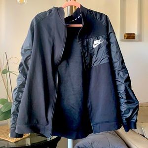 Nikes Men’s Bomber Jacket